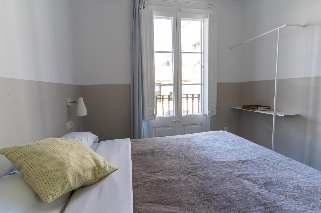Hostal Hera Barcelona Luaran gambar
